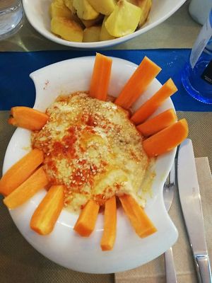 Humus at Lúcuma VZLA in Barcelona