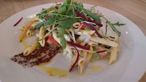 Ensalada de pasta at Birosta in Zaragoza