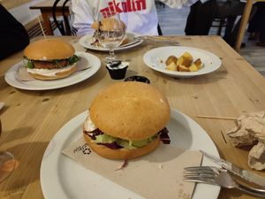 Burgers at Birosta in Zaragoza