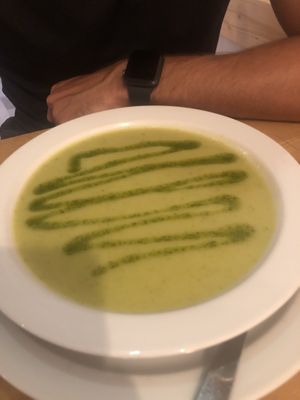 Crema fria de calabacin at Birosta in Zaragoza