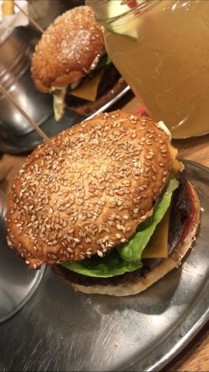 Vegan burger with vegan cheese and lemonade  at What's Beef in Hamburg