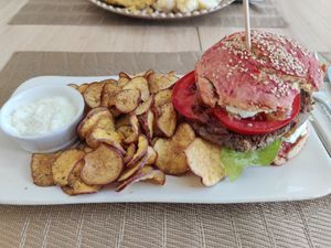 Adzuki bean burger at Raiz in Aveiro