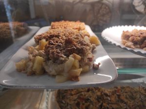 Apple crumble at Raiz in Aveiro