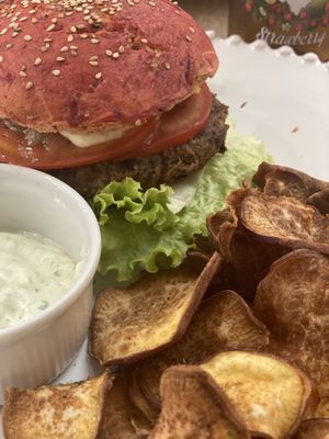 Burger Feijão Azuki  at Raiz in Aveiro