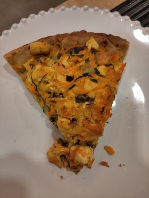 Quiche with tofu and carrots at Raiz in Aveiro