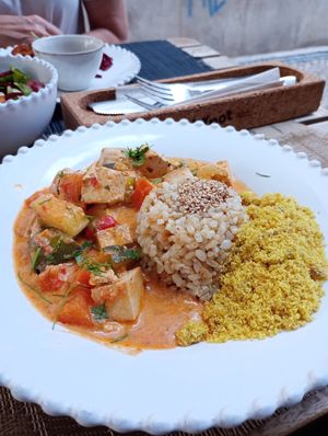 Dish of the day (that I was there..) tofu in coconut sauce with brown rice at Raiz in Aveiro