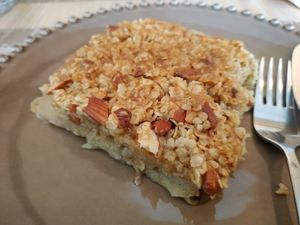 Crumble de manzana at Raiz in Aveiro