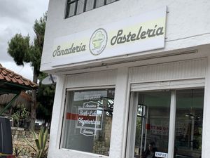 Por fuera at Beth Lehem Vegano Panadería y Pastelería in Bogota