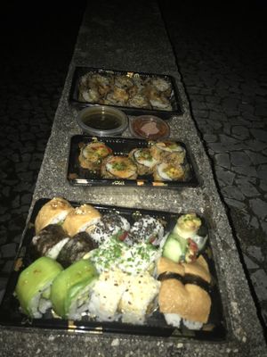 Sushi muito bom. Um pouco caro, mas vale a pena. Apanhei um dia de promoção Vegan e trouxe 32 peças pelo preço das 16.  at Sushi em Tua Casa in Braga