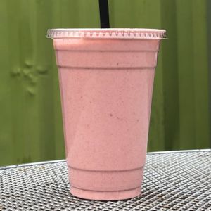 Strawberry Cheesecake Shake
Stawberries, Walnuts, Coconut Oil, Sea Salt, Agave, Dates and Spring Water. at Conscious Plates in Chicago