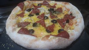 Pizza Salami at La Vaca en el Tejado in Alcala De Henares