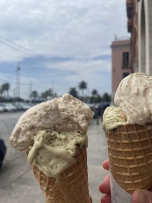 pistacchio & nocciola 😍😍😍  at Gelateria Peter Pan in Cagliari