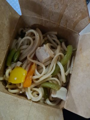 Vegetable wok with noodle (takeaway) at Eazie in Breda