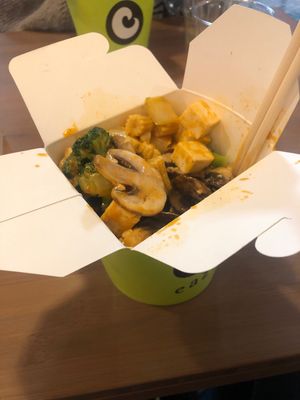 Vegan wok at Eazie in Breda