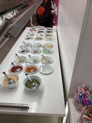 Topping bar #Veganuary at Yogurt Republic Ubud in Ubud