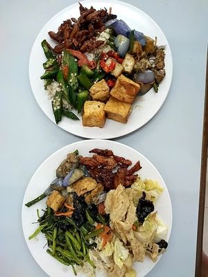 21RM for 2 HUGE plates from the buffet at Hui Yuan in Malacca