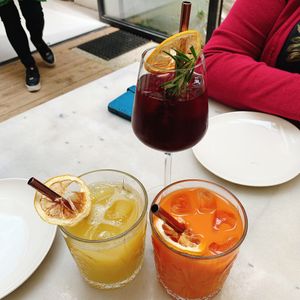 2 juices and a mocktail at HUMM Restaurant in Antwerpen