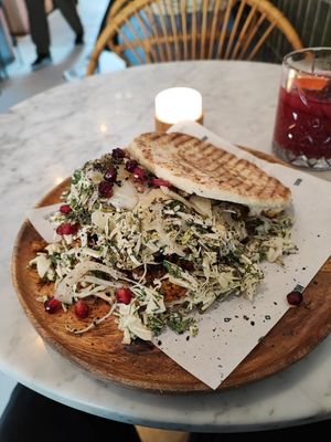 Shoarmageddon pita at HUMM Restaurant in Antwerpen