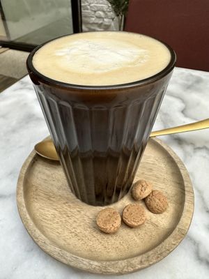 Latte  at HUMM Restaurant in Antwerpen