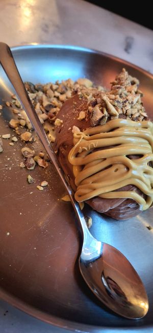  at HUMM Restaurant in Antwerpen