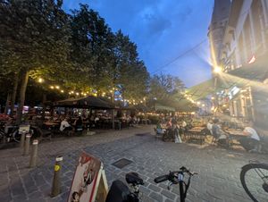  at HUMM Restaurant in Antwerpen