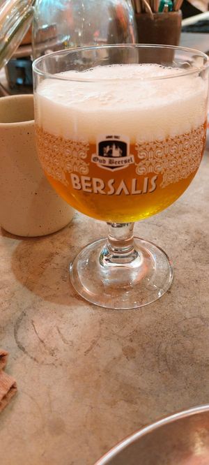  at HUMM Restaurant in Antwerpen