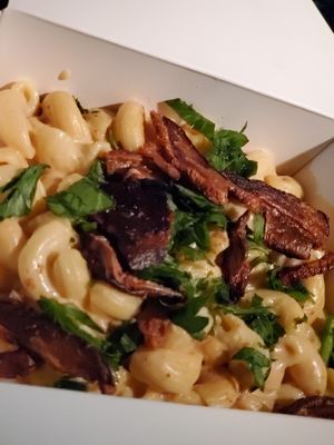 Cheesy Mac N Cheese at Manna Kitchen in Lisle