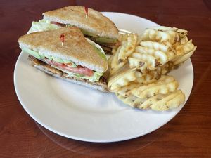 Tempeh BLT at Manna Kitchen in Lisle