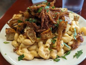 Mac n cheeze with side of marinated tofu at Manna Kitchen in Lisle