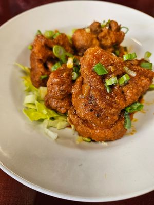 Buffalo cauliflower wings at Manna Kitchen in Lisle