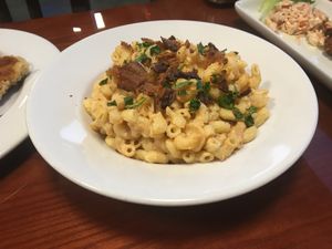 Mac n cheese with shiitake bacon at Manna Kitchen in Lisle