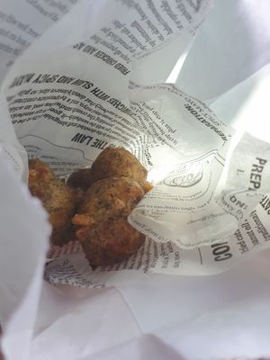 Fyshcakes at Plant Lyfe in Saint Peter