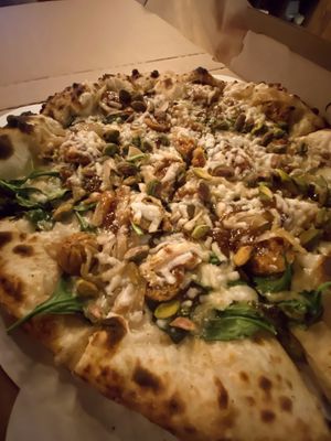 Vegan Maa Pie. EVOO sauce, cooked well done, add Tofurkey sausage. Incredibly good! at Pizzeria DeVille in Libertyville