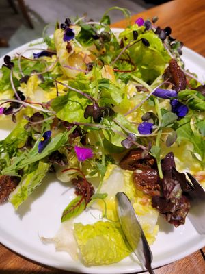 Grilled past and dried Fig salad at Uncle Q in Taipei