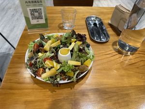 Fig saladd  at Uncle Q in Taipei