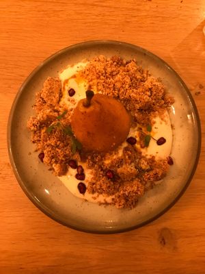 Poire pochée at the friendly kitchen in Paris