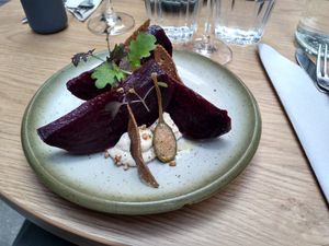 Betteraves fumées at the friendly kitchen in Paris