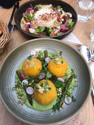 Plats at the friendly kitchen in Paris