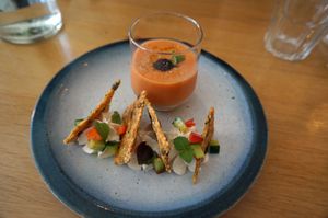 Gaspacho de tomates anciennes à la prune umeboshi at the friendly kitchen in Paris