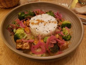 Madras curry at the friendly kitchen in Paris