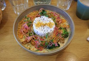 Curry de tempeh au goda massala & cacahuètes [Menu Autumn 2021] at the friendly kitchen in Paris
