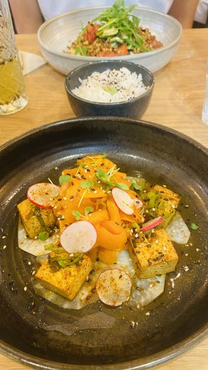 Plats  at the friendly kitchen in Paris