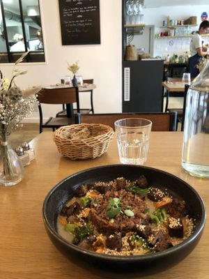 Place  at the friendly kitchen in Paris