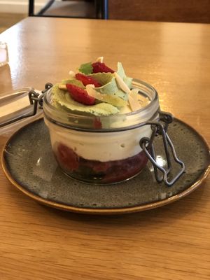 Verrine fraisier au matcha et yuzu  at the friendly kitchen in Paris