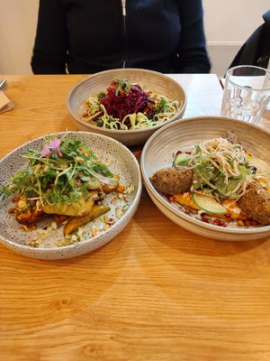  at the friendly kitchen in Paris