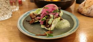 Special diner : Tacos de sucrine aux pleurotes et émincs marinés au 5 parfums, pickles, pousses de coriande et espuma de coco at the friendly kitchen in Paris