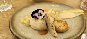 Special dinner : Creme diplomate aux épices chai, sablés breton, caramel "beurre" salé, brunoise de poire au gingembre, gingembre confit at the friendly kitchen in Paris