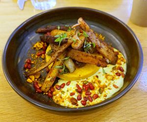 Polenta grillée à la harissa & légumes racines confits au ras el hanout (winter 2023 menu) at the friendly kitchen in Paris