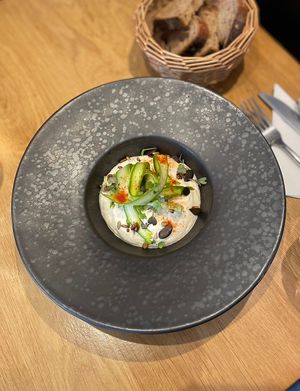 Siphon de mousseline d’asperges   at the friendly kitchen in Paris