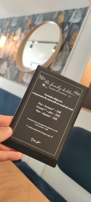 Menu prices at the friendly kitchen in Paris